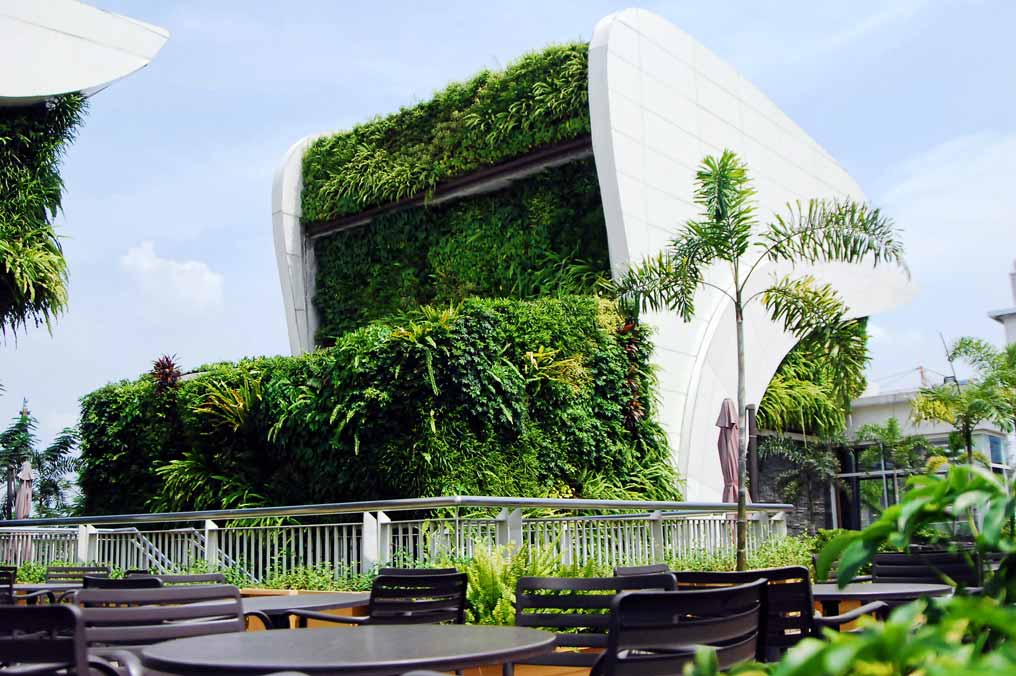 Vertical Garden Outdoor Summarecon Mal Bekasi
